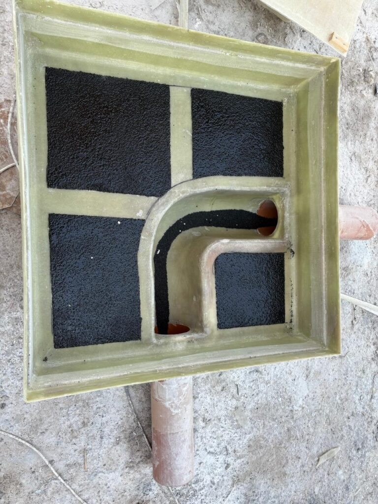 Box chamber with moulded channel