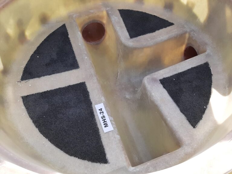 Benching detail, manhole base