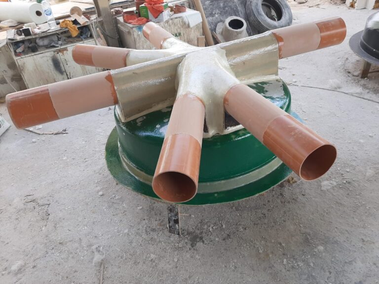 Six-way laminated pipe inlets