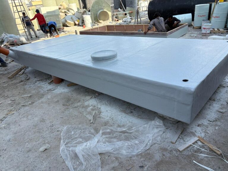 Rectangular GRP tank with access hatch