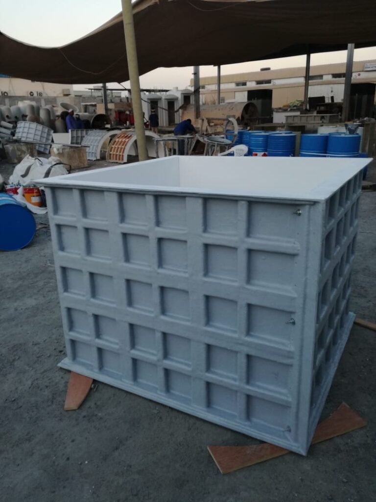 Ribbed GRP box tank