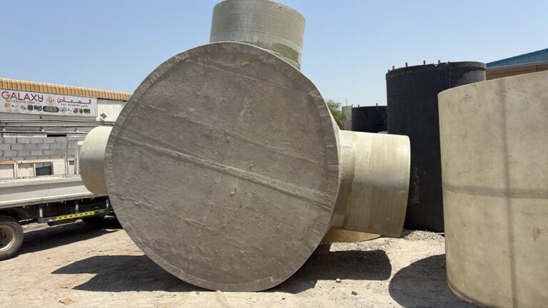 Horizontal GRP tank with moulded end cap